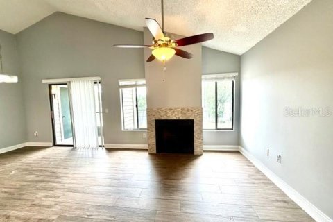 Condo in Altamonte Springs, Florida, 2 bedrooms № 2112888 - photo 8