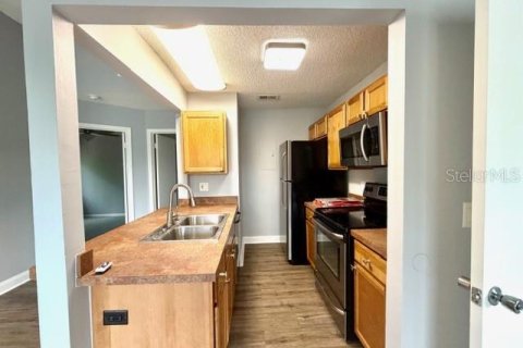 Condo in Altamonte Springs, Florida, 2 bedrooms № 2112888 - photo 15