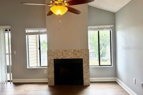 Condo in Altamonte Springs, Florida, 2 bedrooms № 2112888 - photo 7