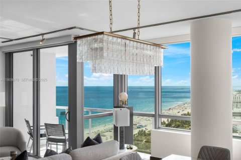 Condominio en alquiler en Miami Beach, Florida, 2 dormitorios, 112.69 m2 № 2076852 - foto 15