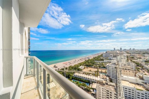 Condominio en alquiler en Miami Beach, Florida, 2 dormitorios, 112.69 m2 № 2076852 - foto 10