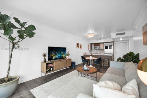 Condominio en alquiler en Miami, Florida, 1 dormitorio, 68.56 m2 № 2050234 - foto 3