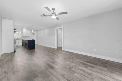 Villa ou maison à vendre à Clearwater, Floride: 2 chambres, 89.28 m2 № 1880592 - photo 12