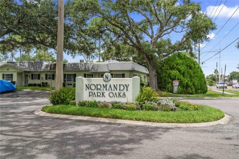 Villa ou maison à vendre à Clearwater, Floride: 2 chambres, 89.28 m2 № 1880592 - photo 28