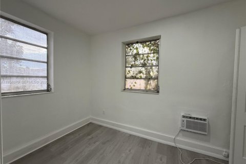 Снять в аренду кондоминиум в Майами, Флорида 2 спальни, 680.6м2, № 2017781 - фото 5