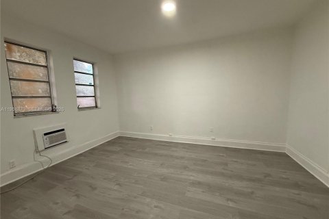 Снять в аренду кондоминиум в Майами, Флорида 2 спальни, 680.6м2, № 2017781 - фото 3