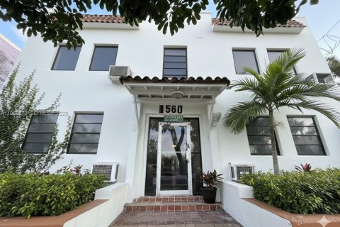 Кондоминиум с 2 спальнями в Майами, Флорида № 2017781