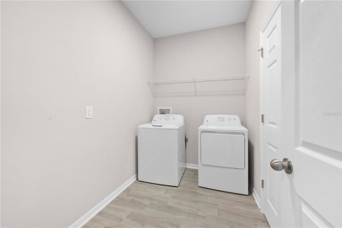 Casa en venta en Spring Hill, Florida, 4 dormitorios, 214.88 m2 № 1742883 - foto 17
