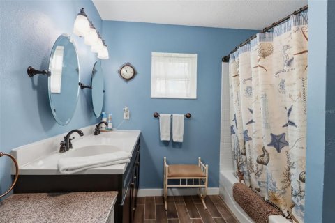 Condo in Venice, Florida, 2 bedrooms  № 2219620 - photo 14