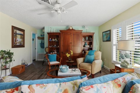 Condo in Venice, Florida, 2 bedrooms  № 2219620 - photo 5