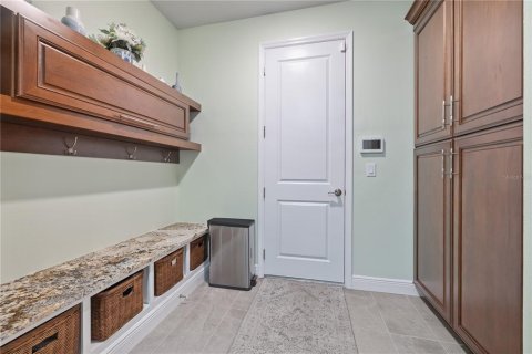 House in Tarpon Springs, Florida 4 bedrooms, 284.37 sq.m. № 1659280 - photo 15