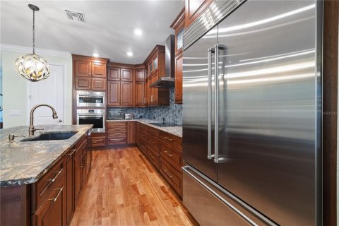 House in Tarpon Springs, Florida 4 bedrooms, 284.37 sq.m. № 1659280 - photo 7