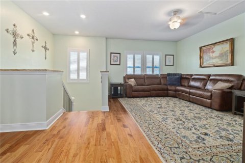 House in Tarpon Springs, Florida 4 bedrooms, 284.37 sq.m. № 1659280 - photo 30
