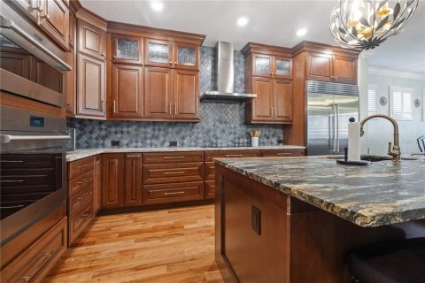 House in Tarpon Springs, Florida 4 bedrooms, 284.37 sq.m. № 1659280 - photo 5