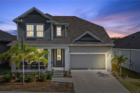 House in Tarpon Springs, Florida 4 bedrooms, 284.37 sq.m. № 1659280 - photo 1