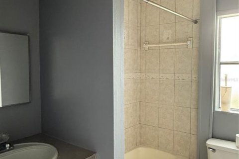 Apartamento en alquiler en Valrico, Florida, 3 dormitorios, 201.04 m2 № 1916425 - foto 7