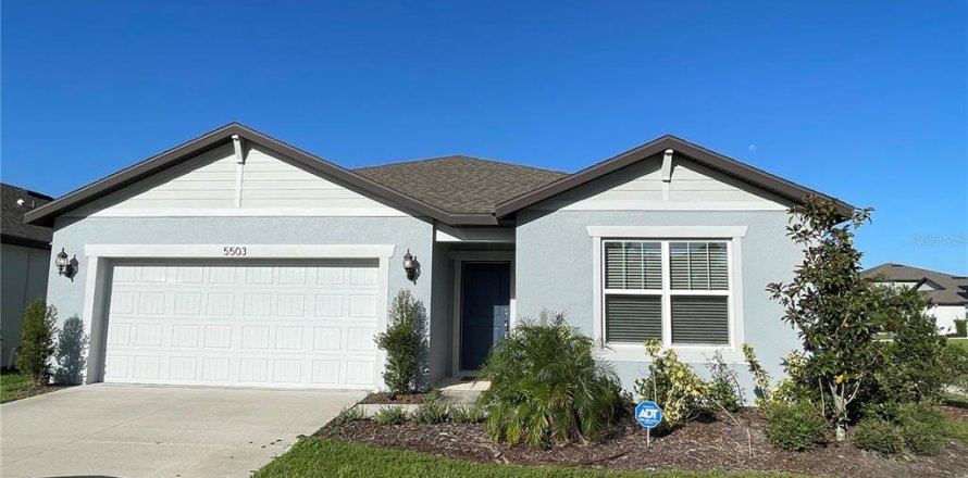 House in Lakeland, Florida 3 bedrooms, 158.03 sq.m. № 2201791