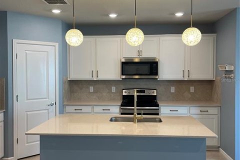 House in Lakeland, Florida 3 bedrooms, 158.03 sq.m. № 2201791 - photo 7