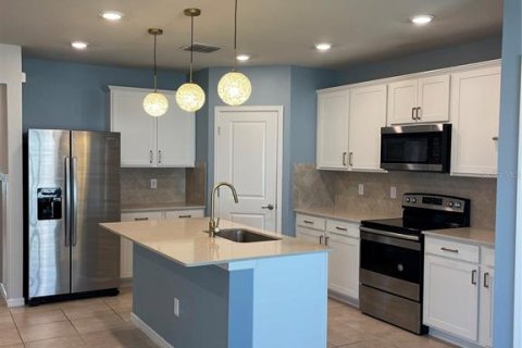 House in Lakeland, Florida 3 bedrooms, 158.03 sq.m. № 2201791 - photo 6