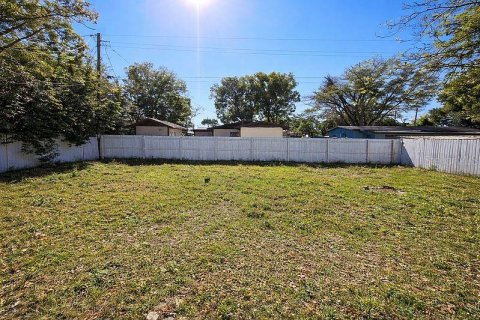 House in Casselberry, Florida 3 bedrooms, 87.79 sq.m. № 2342223 - photo 10