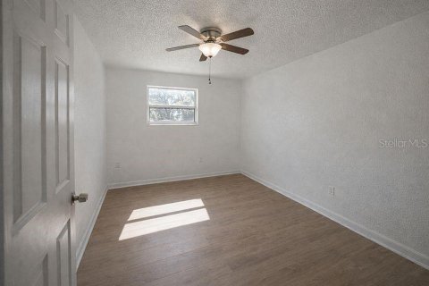 House in Casselberry, Florida 3 bedrooms, 87.79 sq.m. № 2342223 - photo 6