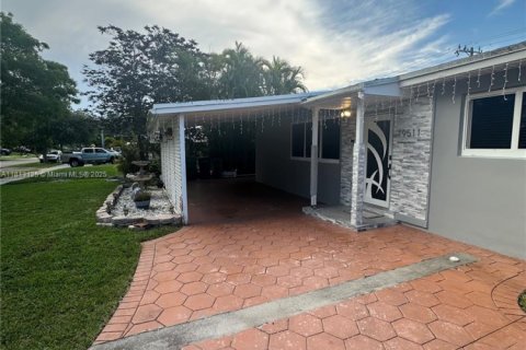 House in Cutler Bay, Florida 3 bedrooms, 157.75 sq.m. № 1760780 - photo 20