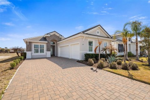 House in Palm Coast, Florida 3 bedrooms, 171.22 sq.m. № 2119752