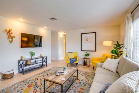 Casa en venta en Seminole, Florida, 2 dormitorios, 125.88 m2 № 1843290 - foto 3