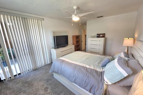 Condo in Coconut Creek, Florida, 3 bedrooms  № 2263253 - photo 19