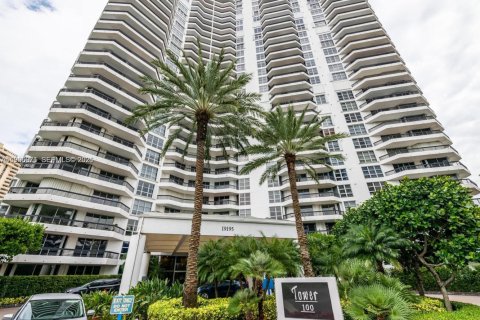 Copropriété à louer à Aventura, Floride: 2 chambres, 125.7 m2 № 2256026 - photo 18