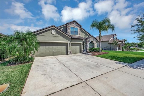 Casa en venta en Wesley Chapel, Florida, 5 dormitorios, 261.43 m2 № 1900725 - foto 2