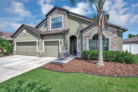 Casa en venta en Wesley Chapel, Florida, 5 dormitorios, 261.43 m2 № 1900725 - foto 3