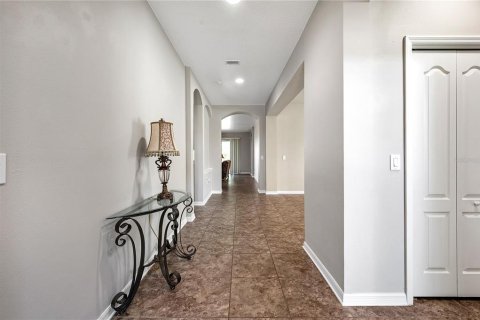Casa en venta en Wesley Chapel, Florida, 5 dormitorios, 261.43 m2 № 1900725 - foto 4