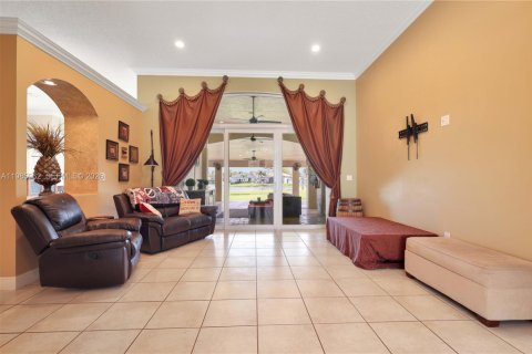 Casa en venta en Miramar, Florida, 4 dormitorios, 224.27 m2 № 2050359 - foto 5