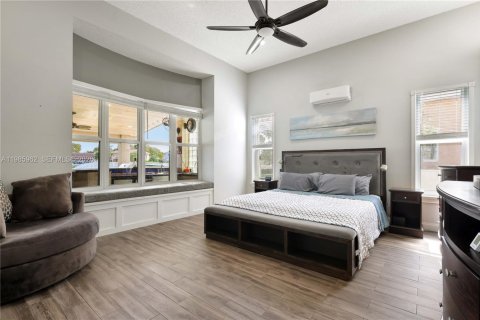 Casa en venta en Miramar, Florida, 4 dormitorios, 224.27 m2 № 2050359 - foto 22