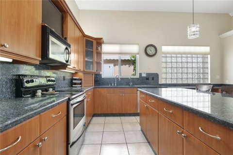 Casa en venta en Miramar, Florida, 4 dormitorios, 224.27 m2 № 2050359 - foto 15