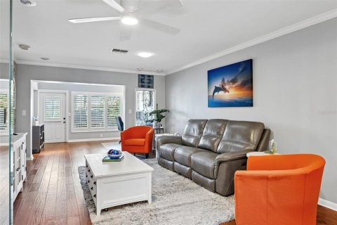 Villa ou maison à vendre à Palm Harbor, Floride: 2 chambres, 123.56 m2 № 2121454 - photo 2