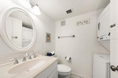 Купить кондоминиум в Мадейра - Бич, Флорида 4 комнаты, 70.14м2, № 2102957 - фото 16
