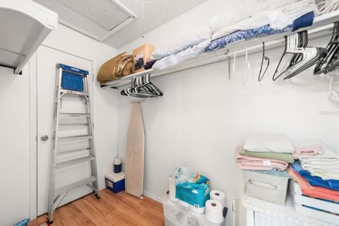 Купить кондоминиум в Мадейра - Бич, Флорида 4 комнаты, 70.14м2, № 2102957 - фото 25