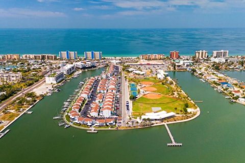 Купить кондоминиум в Мадейра - Бич, Флорида 4 комнаты, 70.14м2, № 2102957 - фото 6