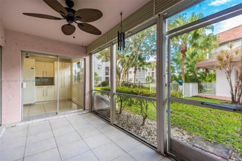 Снять в аренду кондоминиум в Тамарак, Флорида 2 спальни, 100.15м2, № 2017003 - фото 23