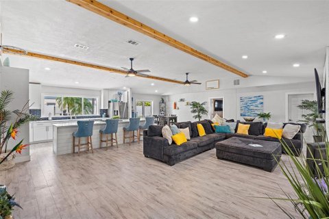 House in Clearwater, Florida 4 bedrooms, 205.78 sq.m. № 1785096 - photo 5