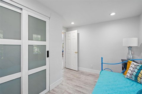 House in Clearwater, Florida 4 bedrooms, 205.78 sq.m. № 1785096 - photo 23