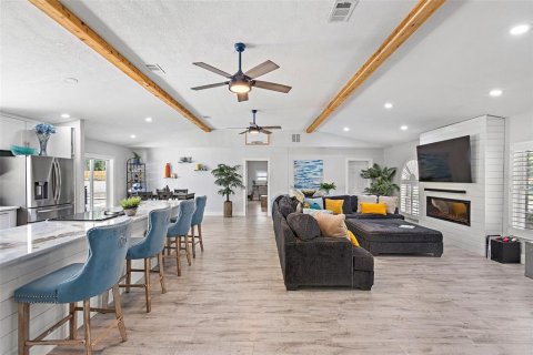 House in Clearwater, Florida 4 bedrooms, 205.78 sq.m. № 1785096 - photo 7