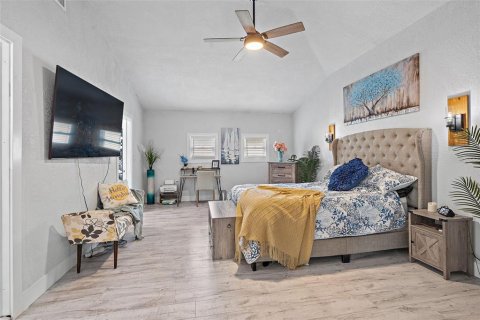 House in Clearwater, Florida 4 bedrooms, 205.78 sq.m. № 1785096 - photo 10