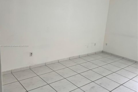 Снять в аренду кондоминиум в Майами, Флорида 2 спальни, 84.17м2, № 1949590 - фото 14