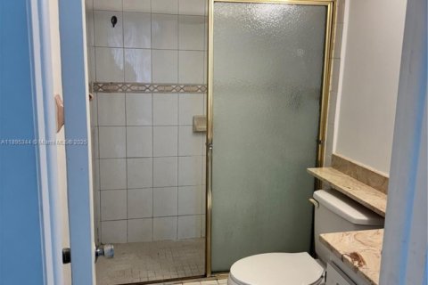 Снять в аренду кондоминиум в Майами, Флорида 2 спальни, 84.17м2, № 1949590 - фото 20