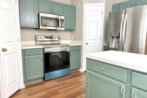 Casa en alquiler en Apopka, Florida, 4 dormitorios, 206.52 m2 № 1910279 - foto 2