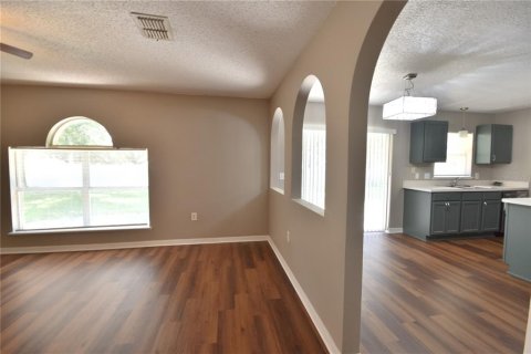 Casa en alquiler en Apopka, Florida, 4 dormitorios, 206.52 m2 № 1910279 - foto 9