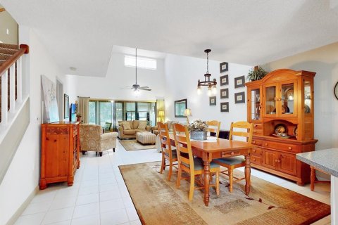 Touwnhouse à vendre à Haines City, Floride: 2 chambres, 171.31 m2 № 2233644 - photo 10